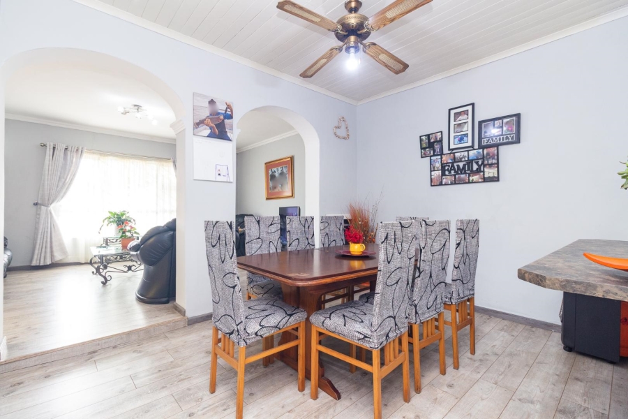 3 Bedroom Property for Sale in Bridgetown Western Cape